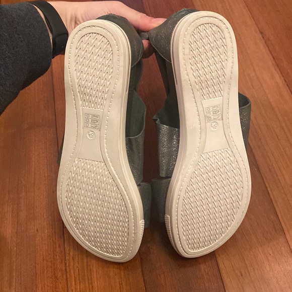 Eileen Fisher - sport sandal leather pewter (size 8.5) - Picture 3 of 4